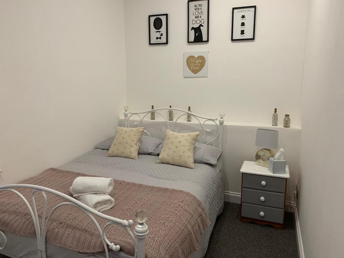 Cosy Rooms In Taunton Exteriör bild